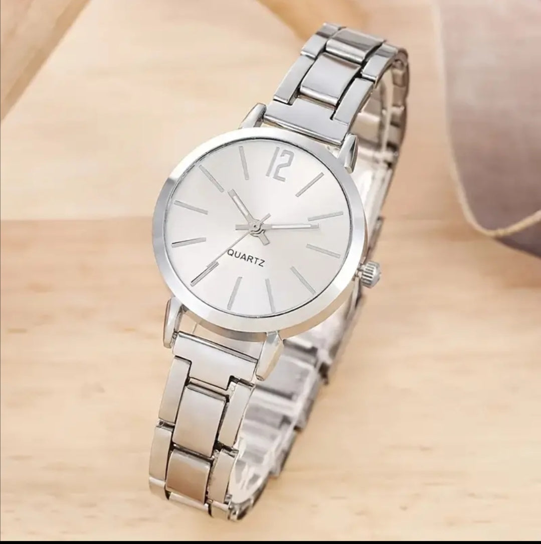 Set Reloj + Pulsera Love – Elegancia que Nunca Pasa de Moda