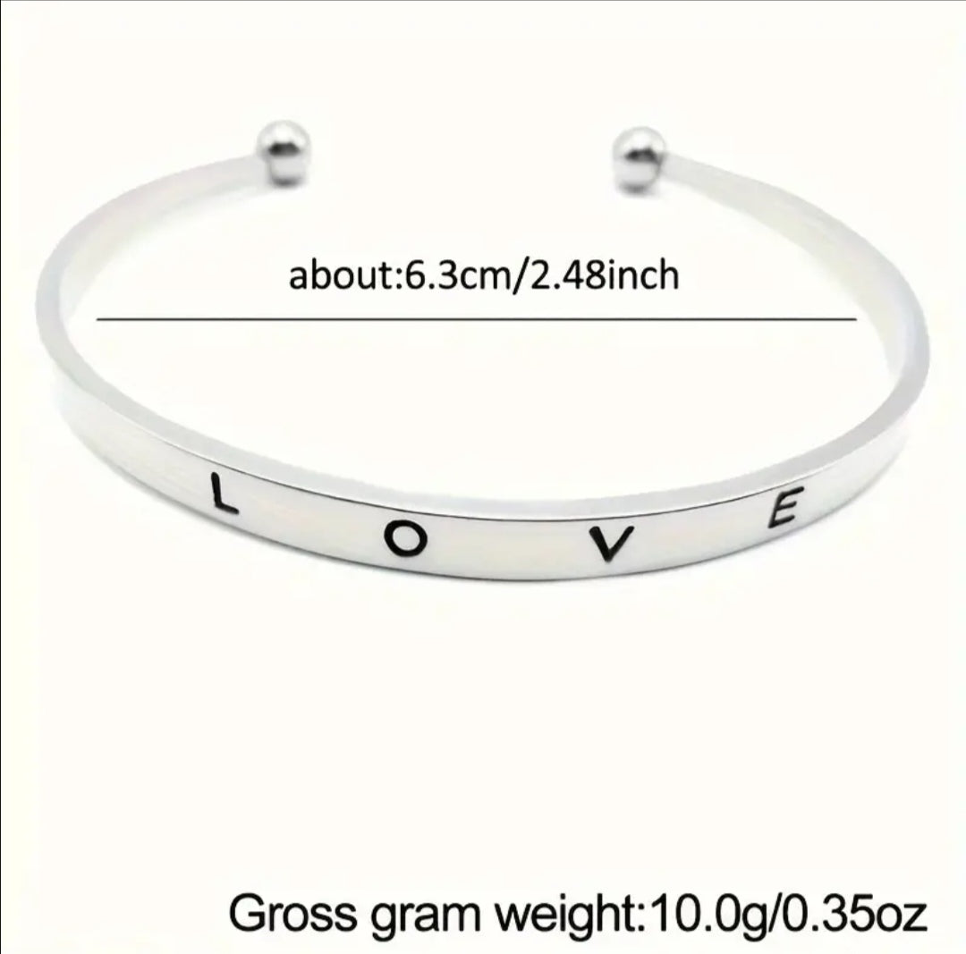 Set Reloj + Pulsera Love – Elegancia que Nunca Pasa de Moda